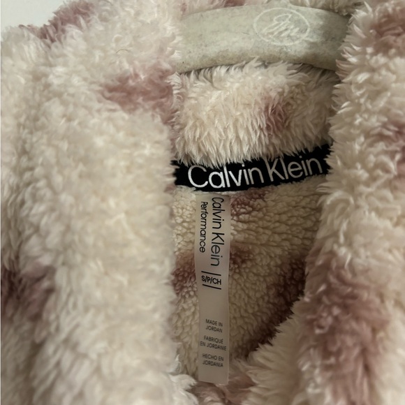 Calvin Klein Performance Cozy Cropped Animal Print Fleece Sweatshirt - Picture 3 of 5